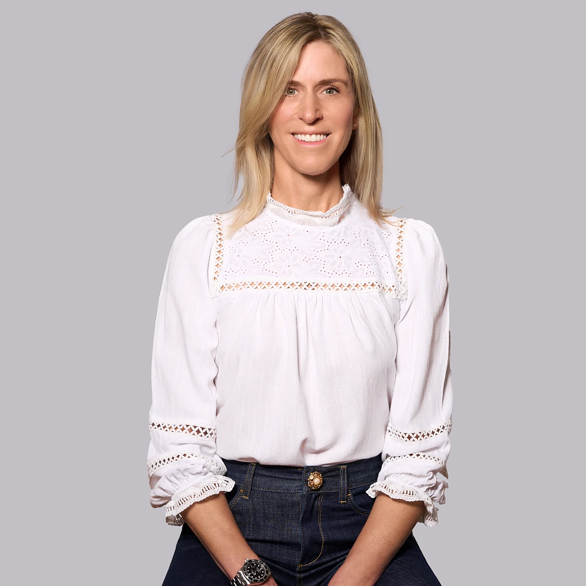 Tinia Bischoff Inhaberin im RKM 740 Physiotherapie Düsseldorf Portrait moderne Physiotherapeutin